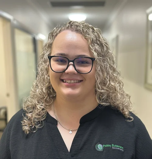 Dana Cross, Receptionist