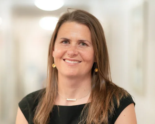 Susanne Furphy, Accountant